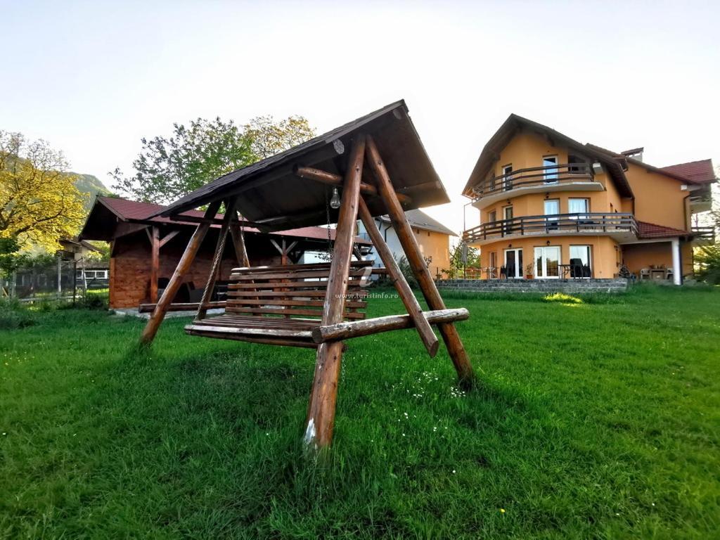 Casa Tamara Hotel Бран Екстериор снимка